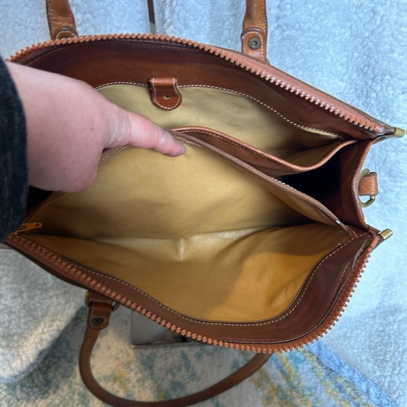 Vintage Dooney and Bourke Shoulder Satchel - Picture 6 of 12